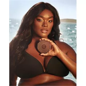 Charlotte Tilbury Beautiful Skin Bronzing Brush